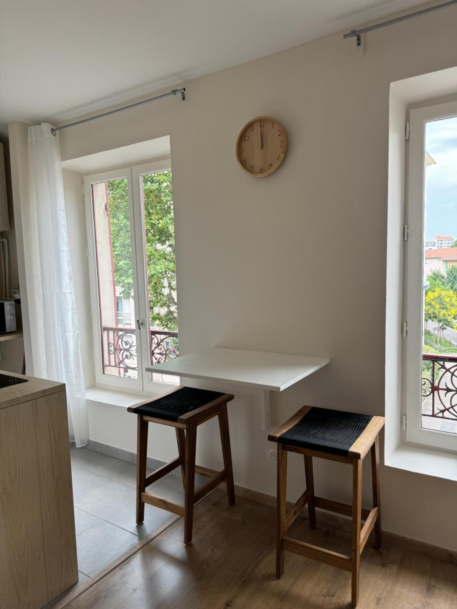 Appartement Avec Une Chambre Лион Екстериор снимка